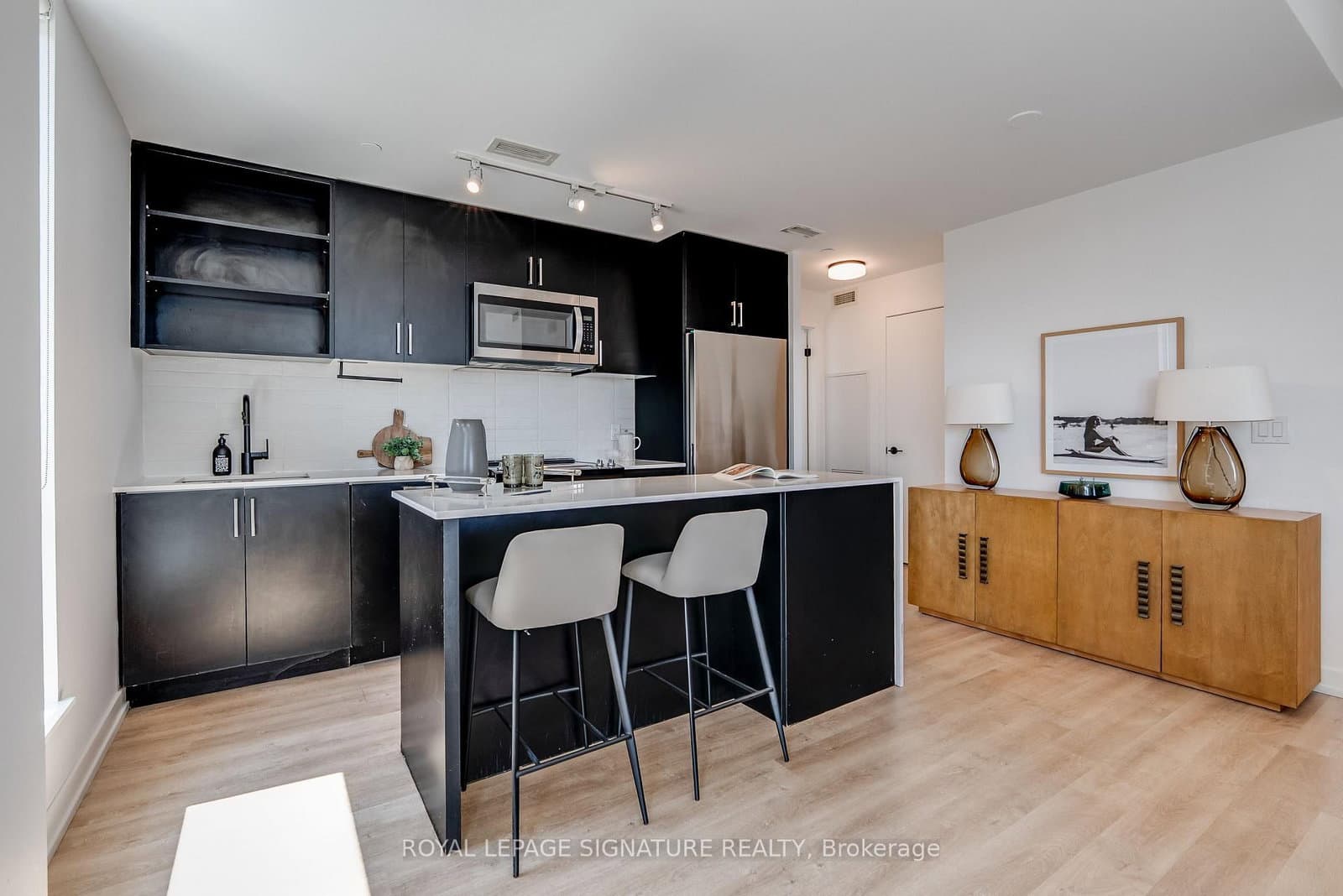 2300 St. Clair Avenue W, Unit 517 thumbnail 5