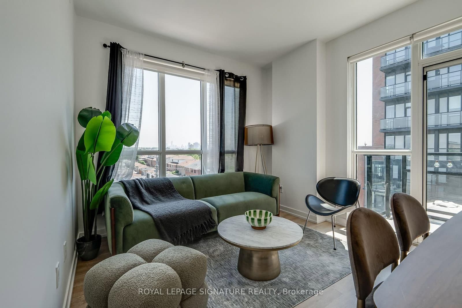2300 St. Clair Avenue W, Unit 517 thumbnail 8