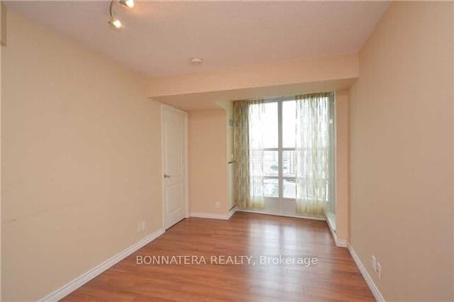 33 Elm Drive, Unit 1506 thumbnail 3