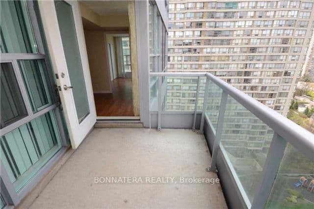 33 Elm Drive, Unit 1506 thumbnail 8