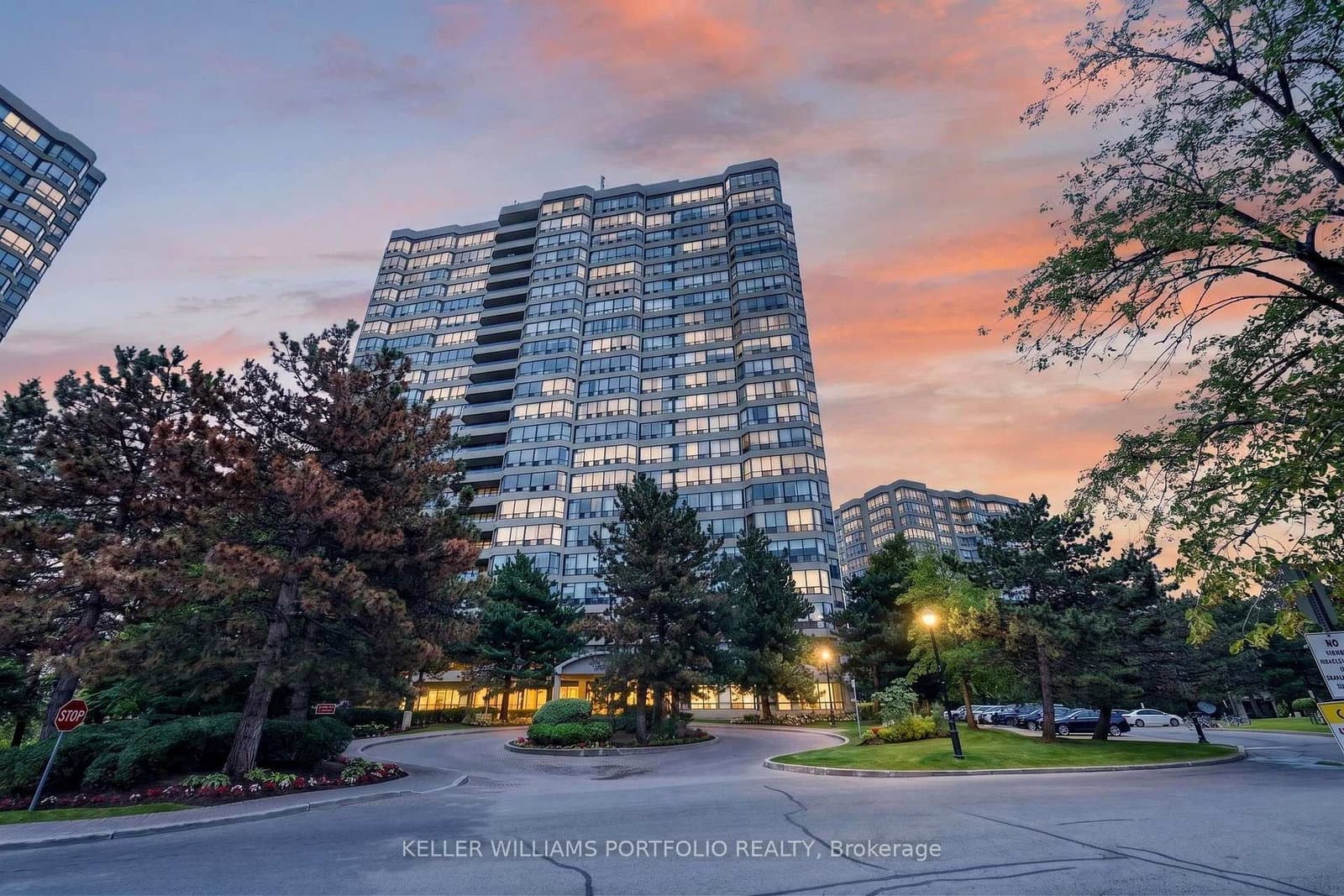 24 Hanover Road, Unit 1008 - Image 1