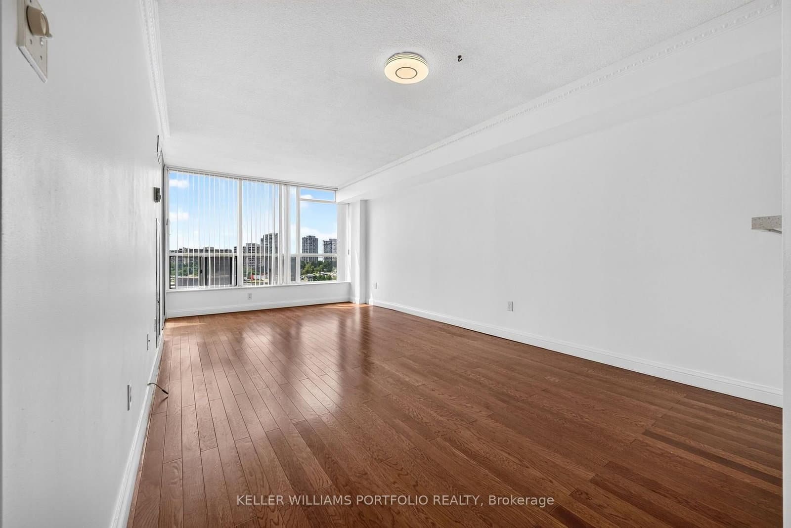 24 Hanover Road, Unit 1008 thumbnail 10