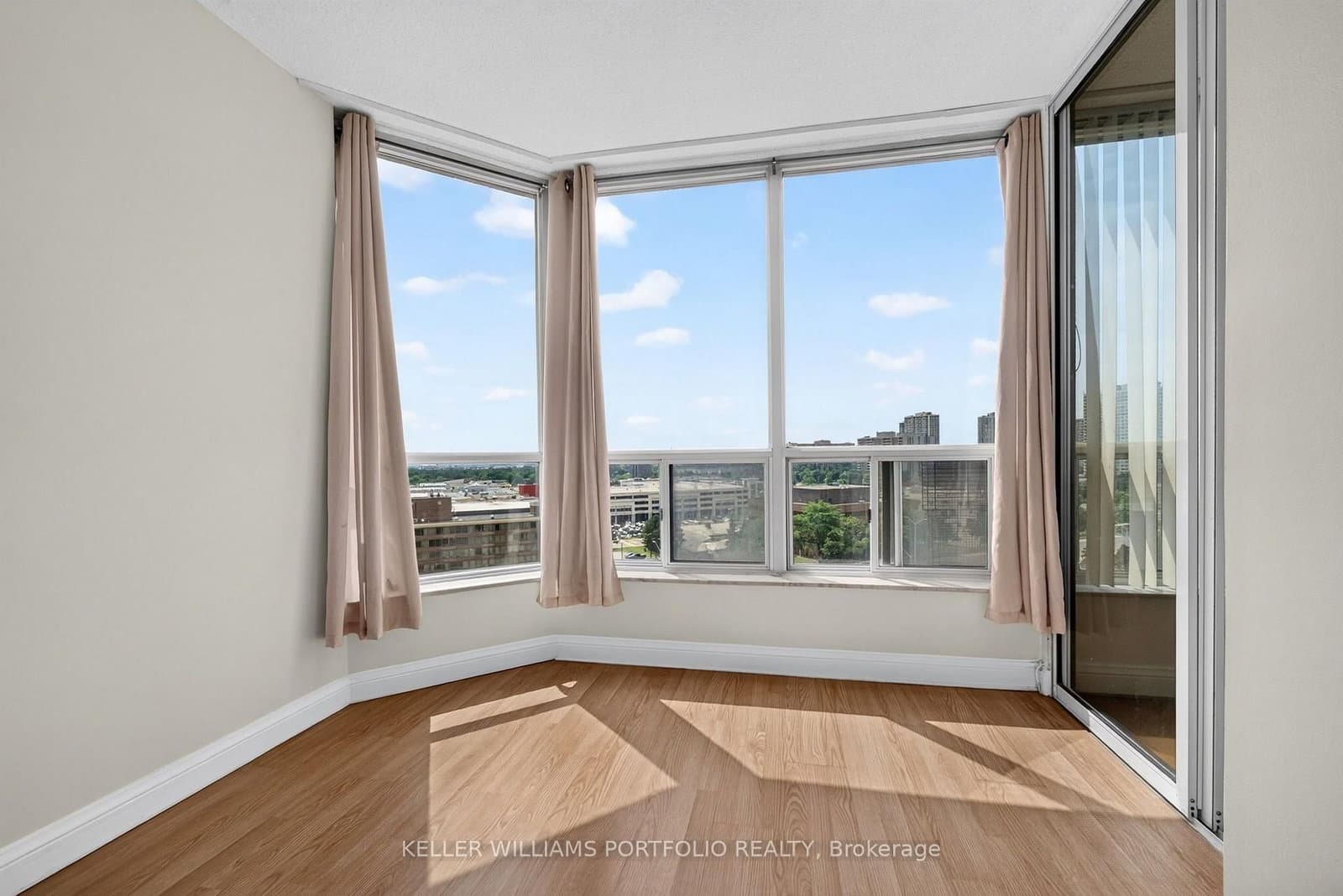 24 Hanover Road, Unit 1008 thumbnail 32