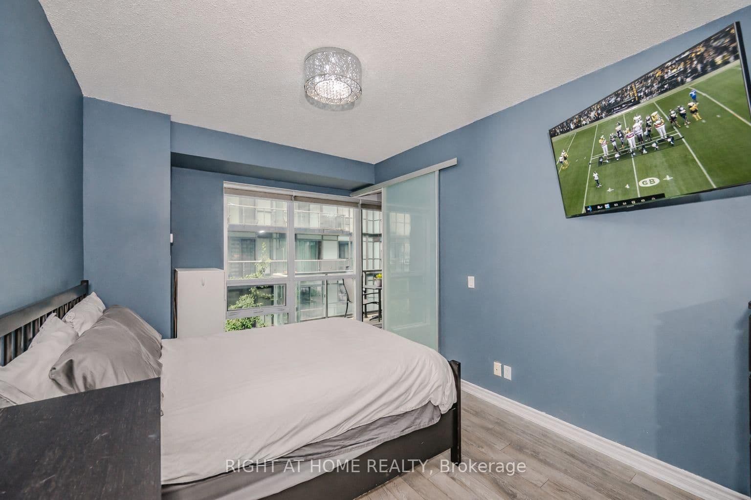 15 James Finlay Way, Unit 917 thumbnail 12