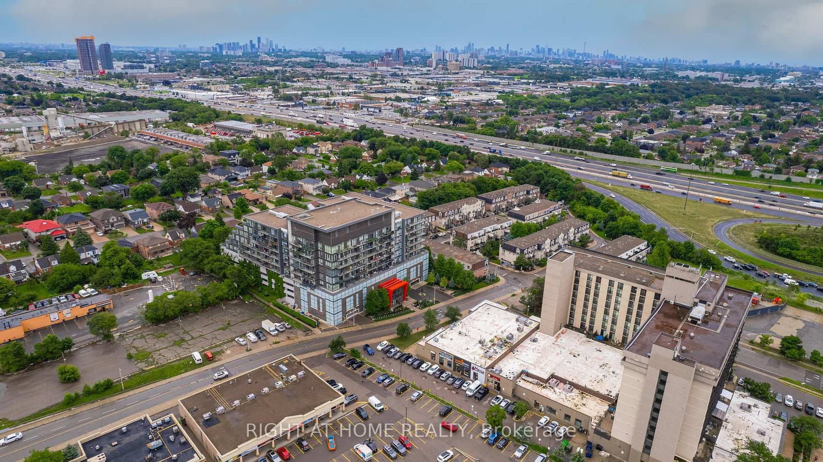 15 James Finlay Way, Unit 917 thumbnail 15