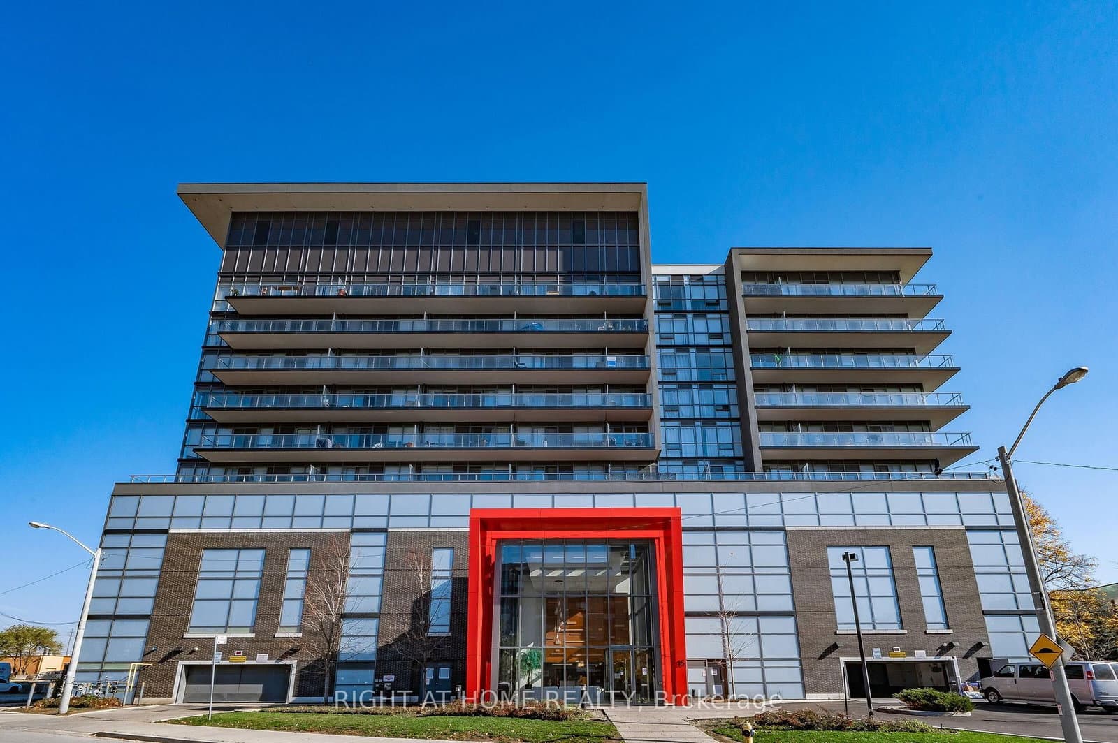 15 James Finlay Way, Unit 917 thumbnail 19