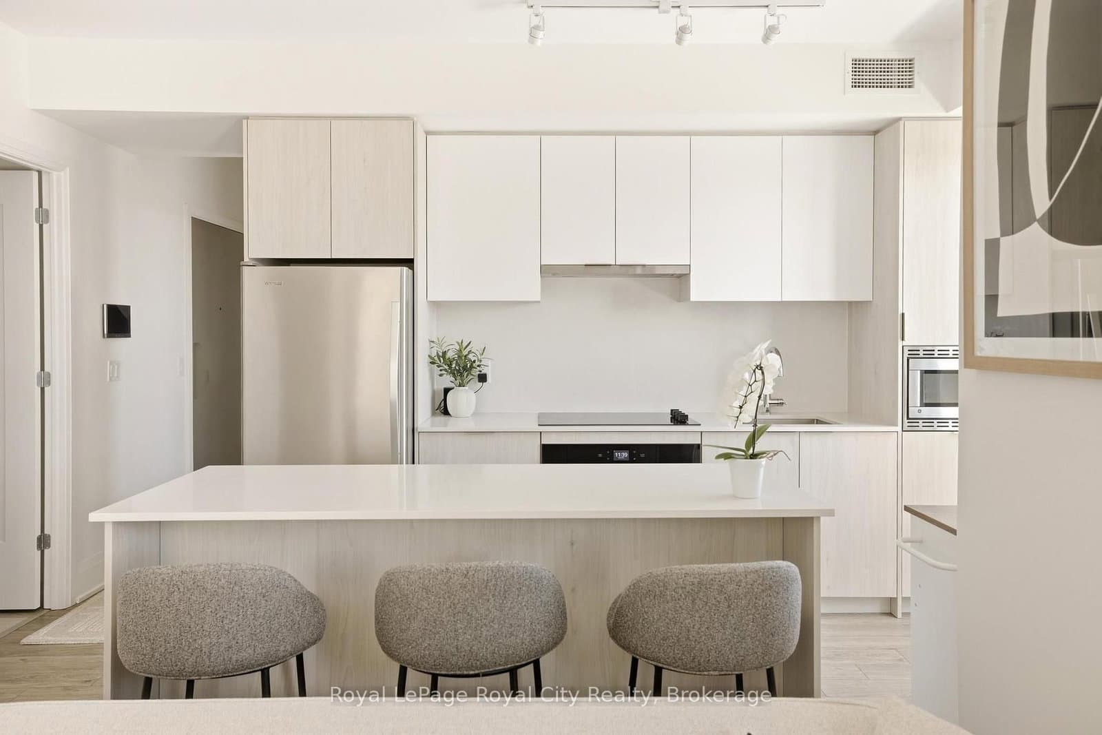 3071 Trafalgar Road, Unit 604 thumbnail 16