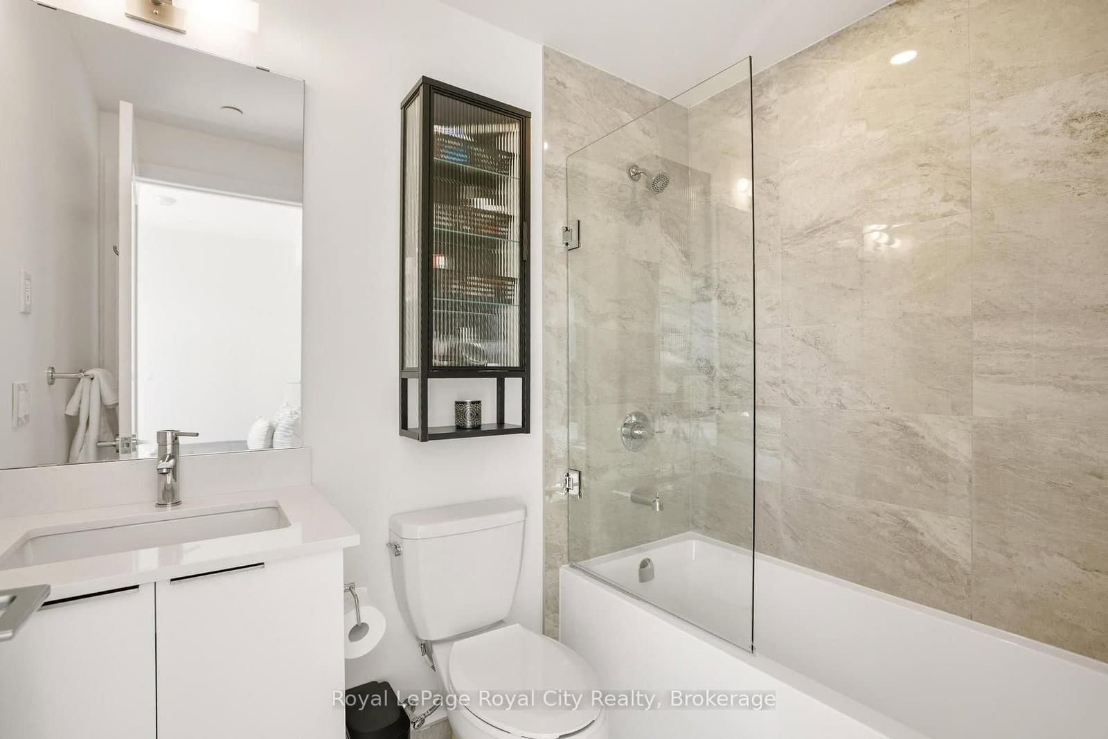3071 Trafalgar Road, Unit 604 thumbnail 23
