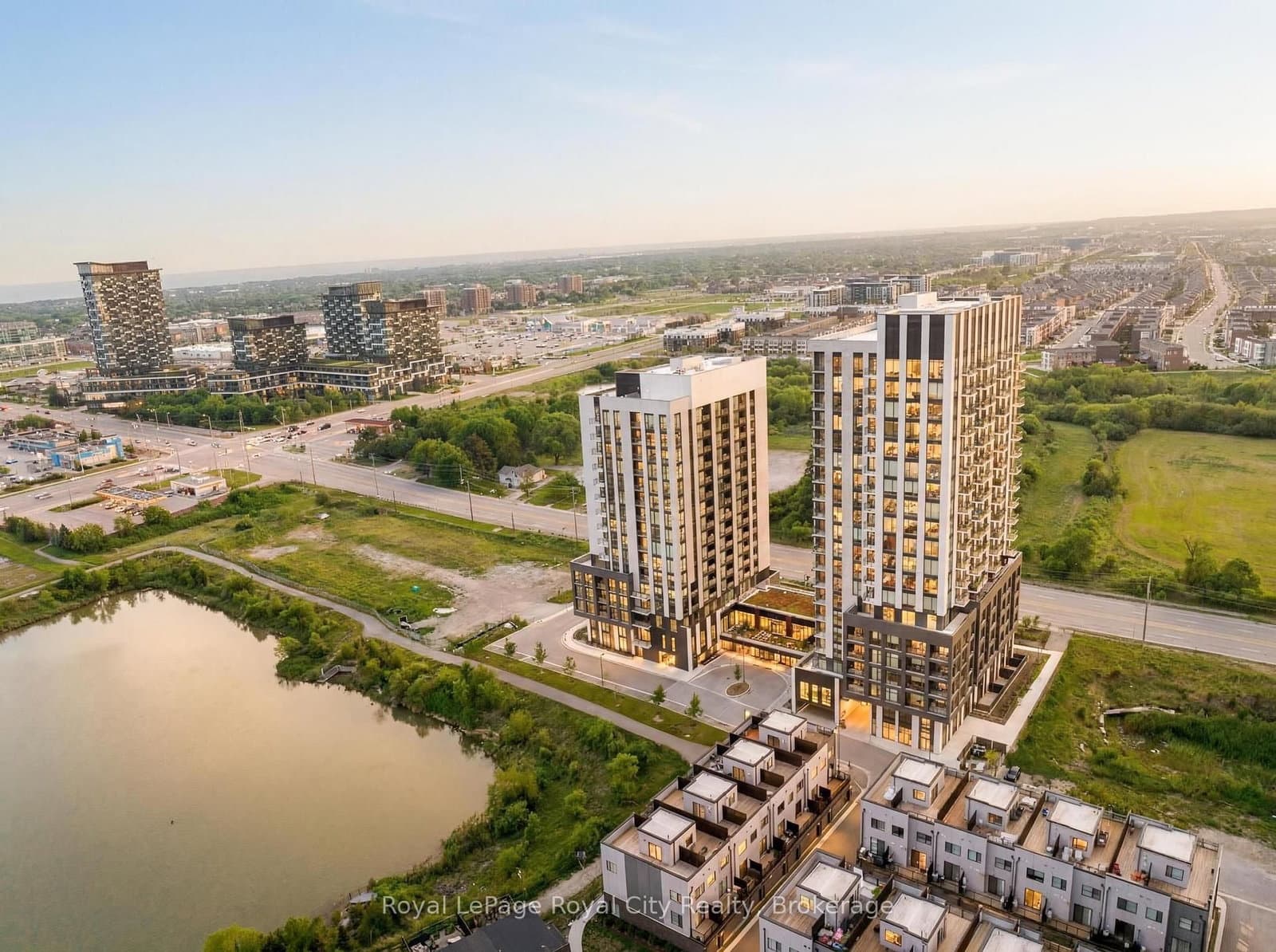3071 Trafalgar Road, Unit 604 thumbnail 4