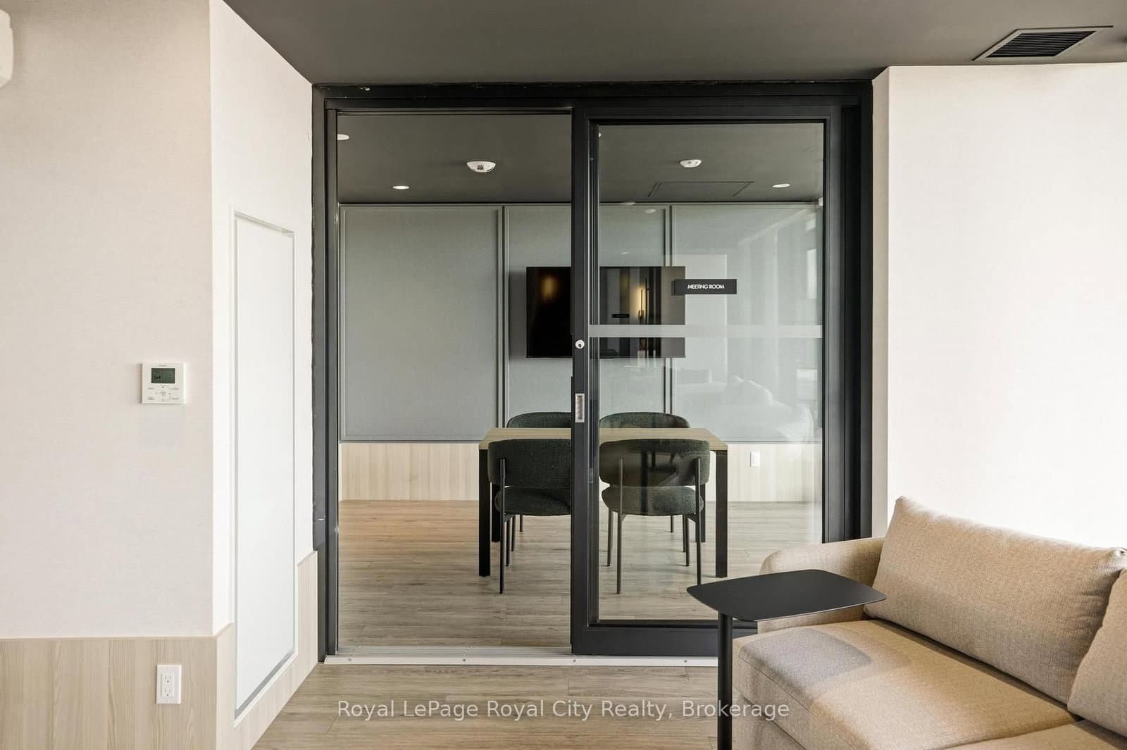 3071 Trafalgar Road, Unit 604 thumbnail 44