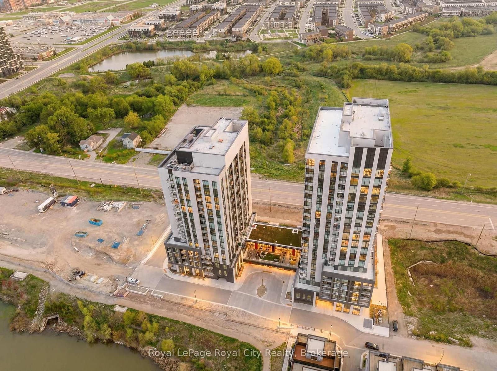 3071 Trafalgar Road, Unit 604 thumbnail 6