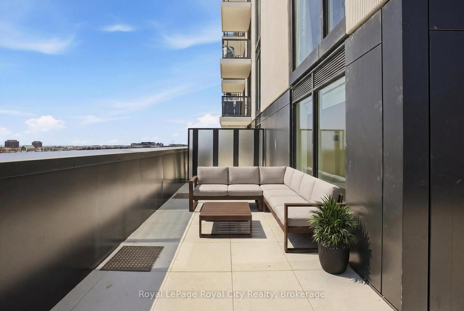 3071 Trafalgar Road, Unit 604 thumbnail 8