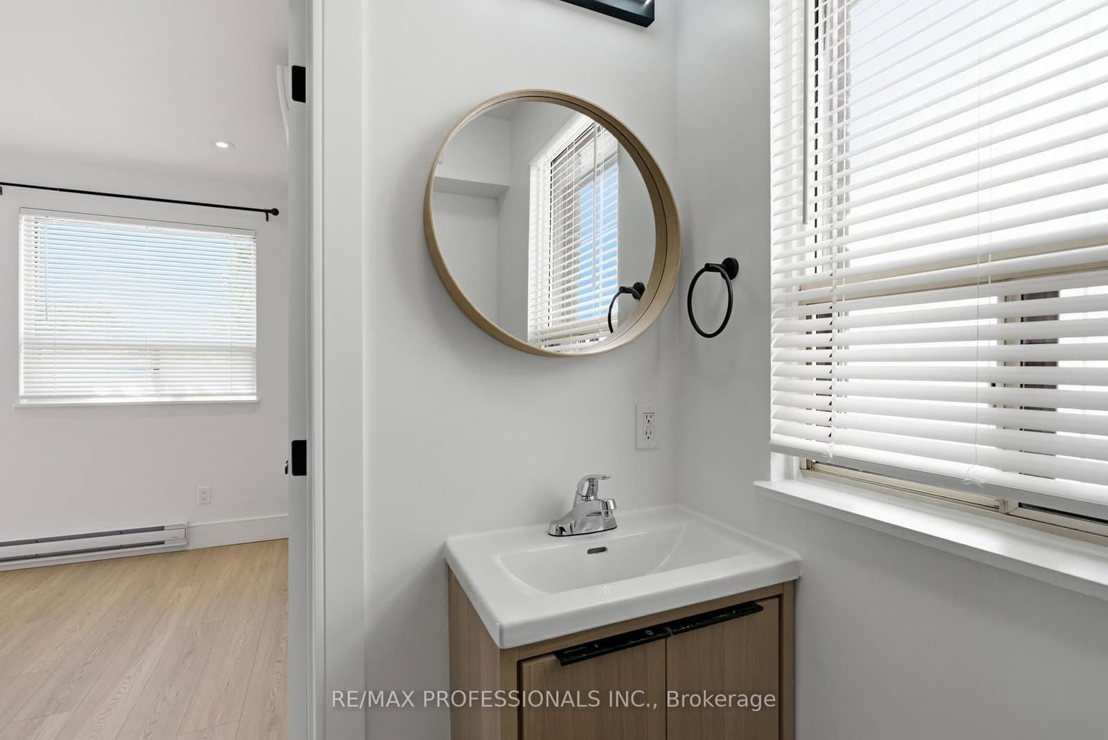 105 Cavell Avenue thumbnail 28