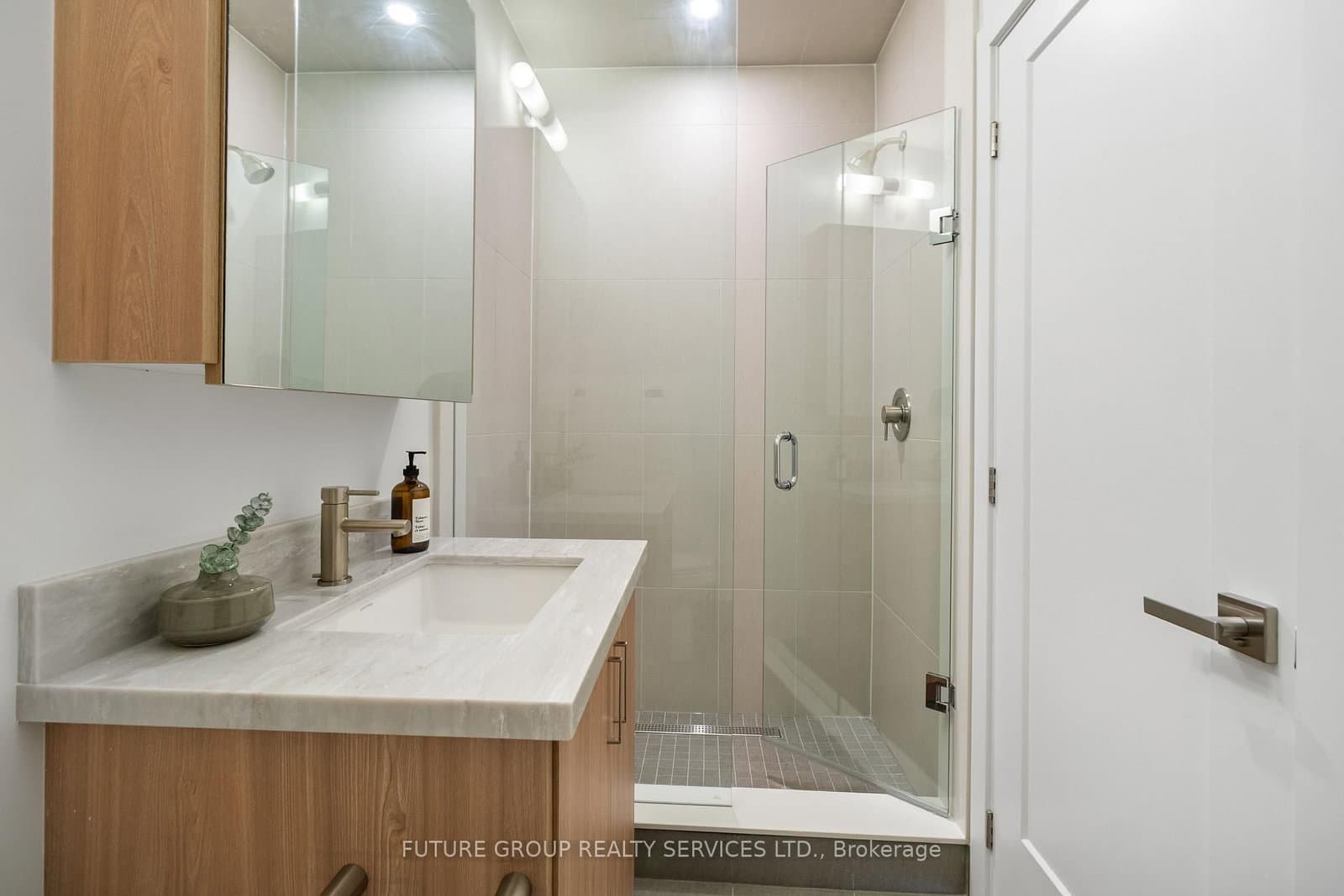 34 Poplar Avenue, Unit Unit 3 thumbnail 25