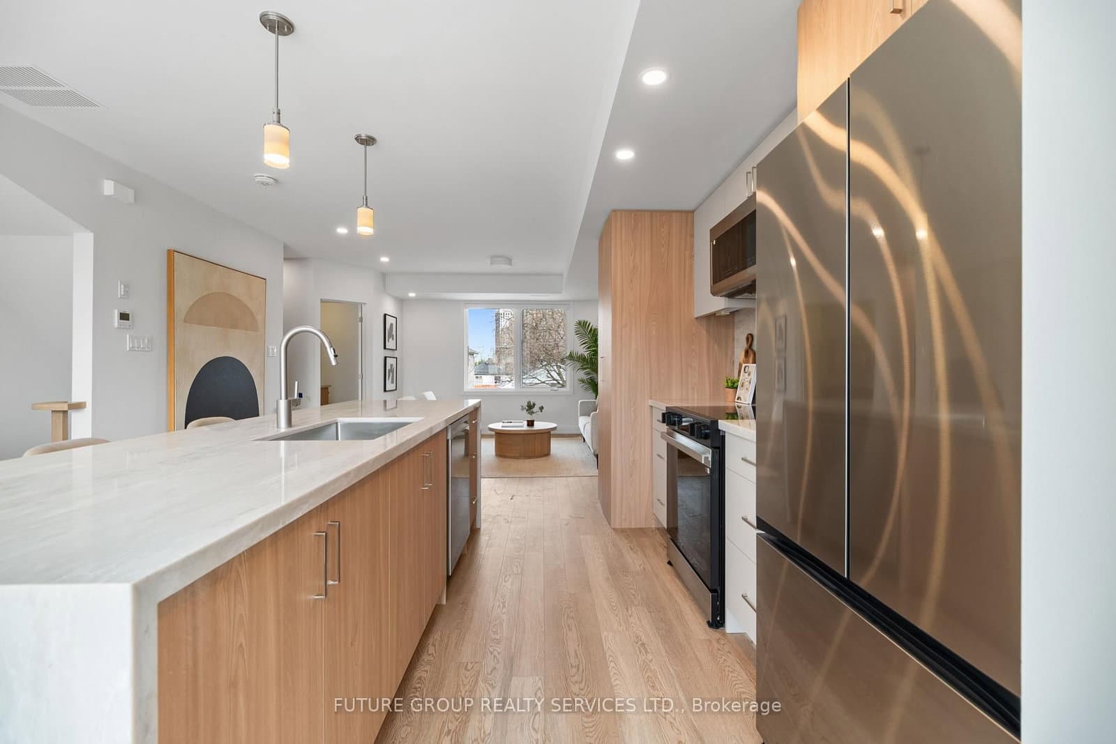 34 Poplar Avenue, Unit Unit 3 thumbnail 3