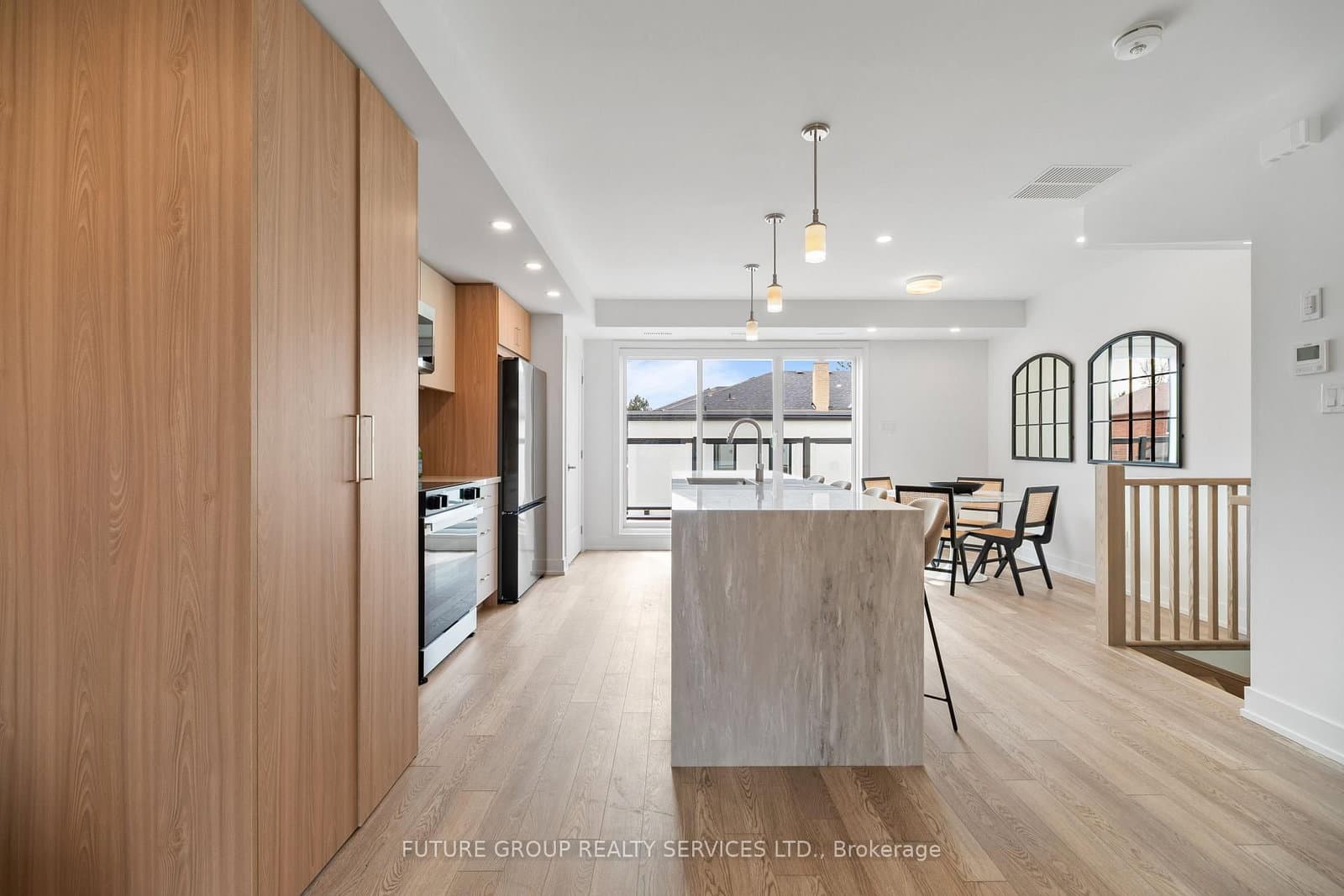 34 Poplar Avenue, Unit Unit 3 thumbnail 6