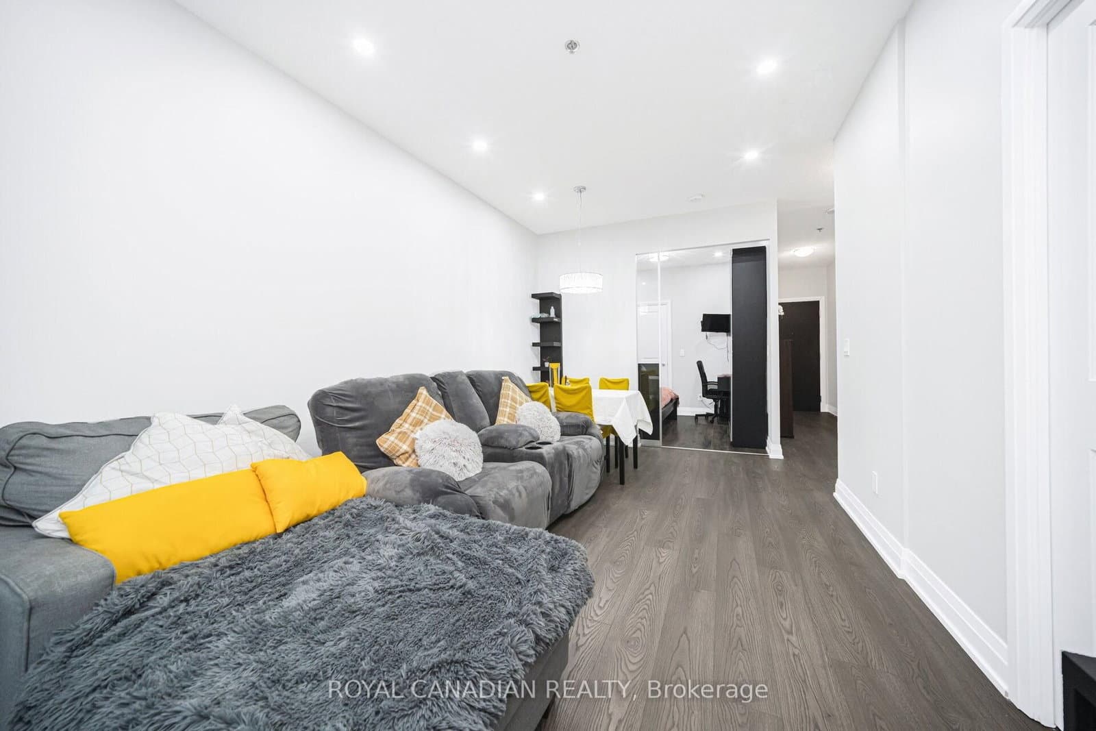 55 Speers Road, Unit 308 thumbnail 25