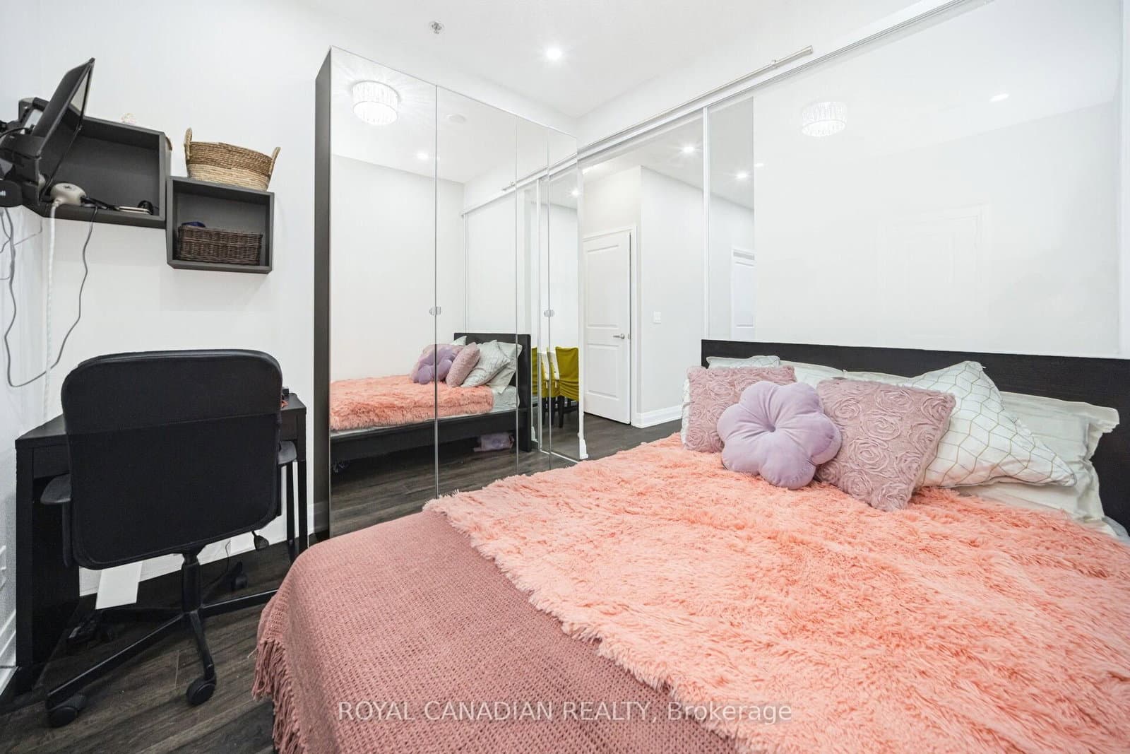 55 Speers Road, Unit 308 thumbnail 28
