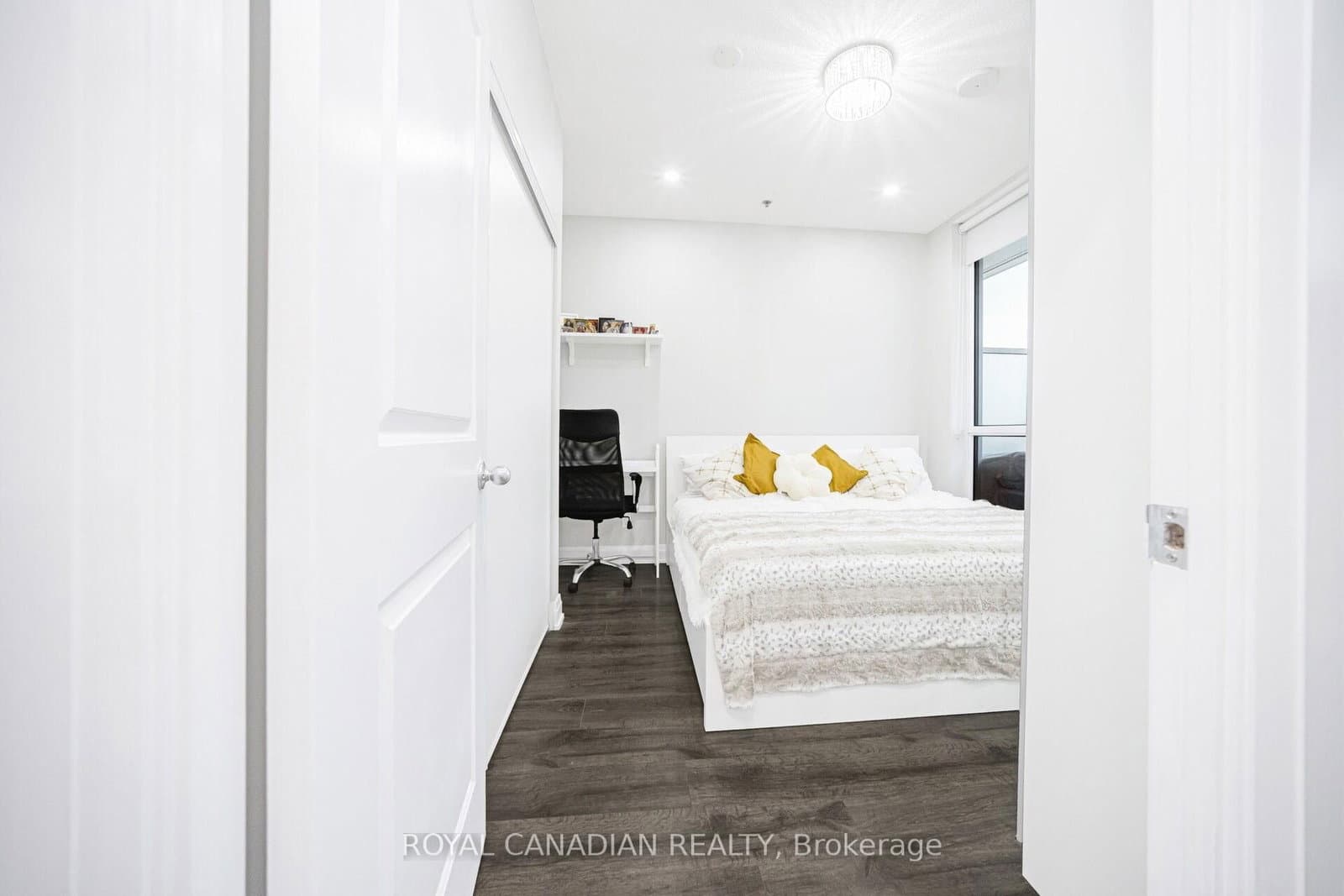 55 Speers Road, Unit 308 thumbnail 31