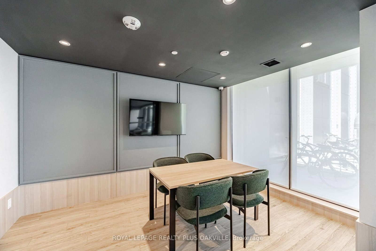 3079 Trafalgar Road, Unit 1509 thumbnail 40