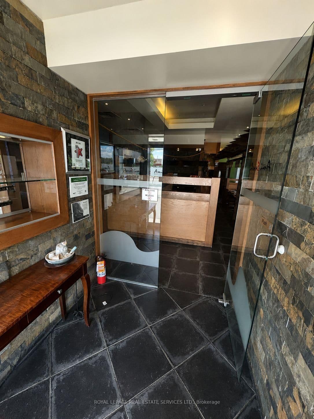 187 Cross Avenue, Unit 2 thumbnail 2