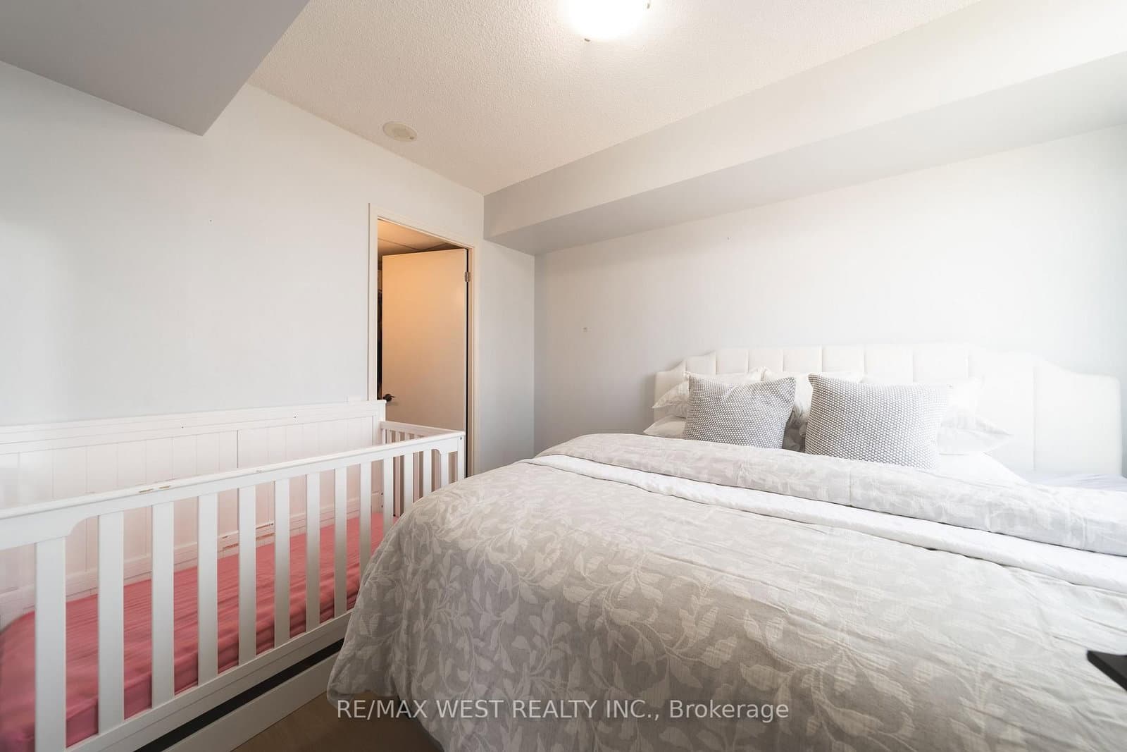 1 Valhalla Inn Road, Unit 1206 thumbnail 8