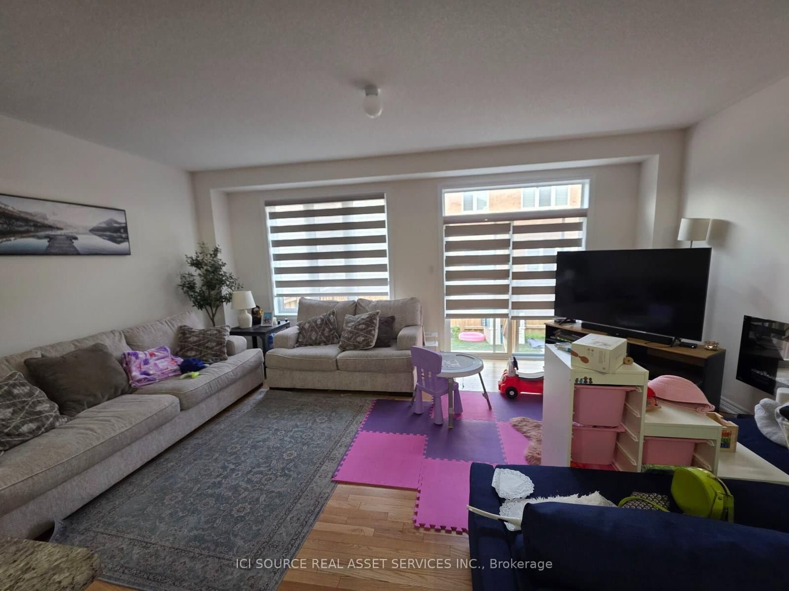10 Brent Stephens Way - Image 1