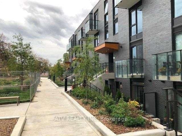 10 Brin Drive, Unit TH17 thumbnail 2