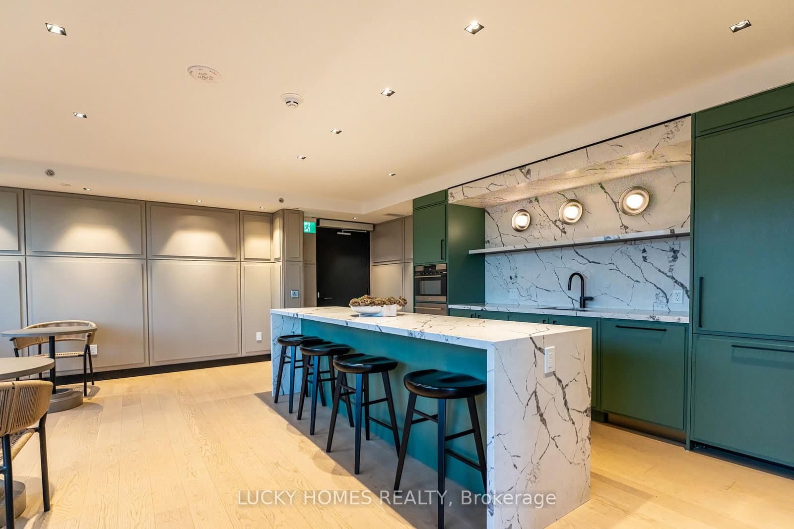 3220 William Coltson Avenue, Unit 315 thumbnail 24
