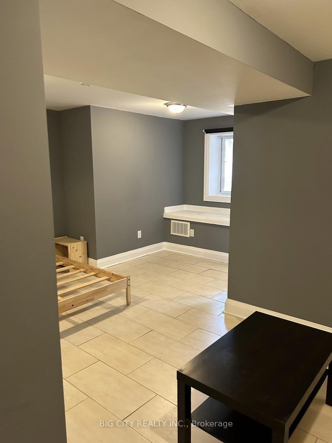 107 BROOKHAVEN Drive, Unit Lower thumbnail 5
