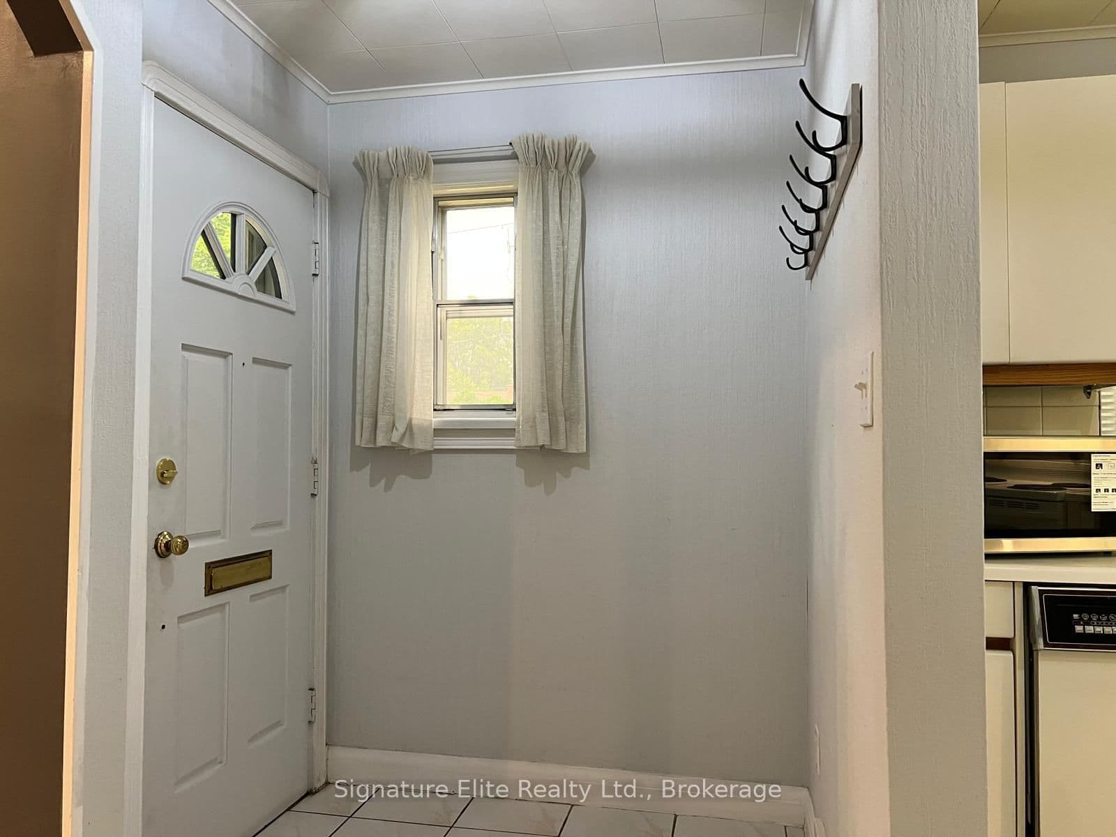 34 Ovida Avenue, Unit Upper thumbnail 18