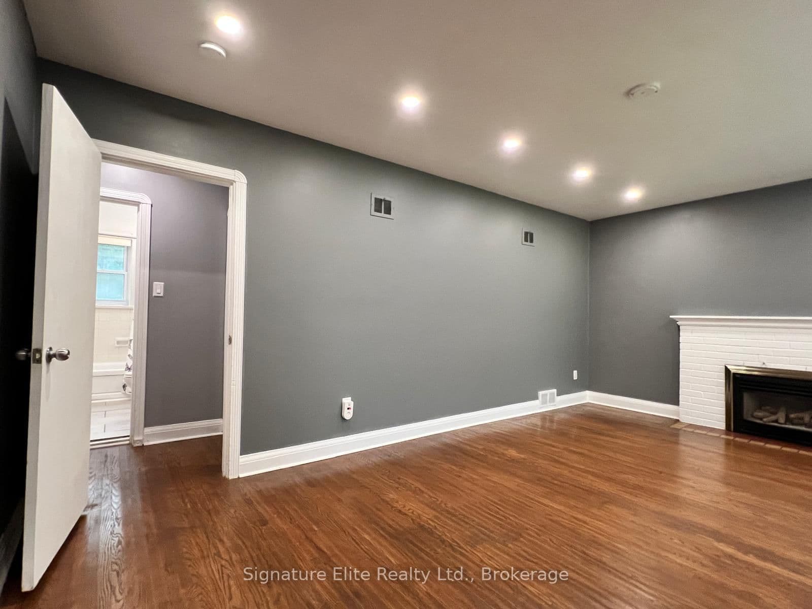 34 Ovida Avenue, Unit Upper thumbnail 6