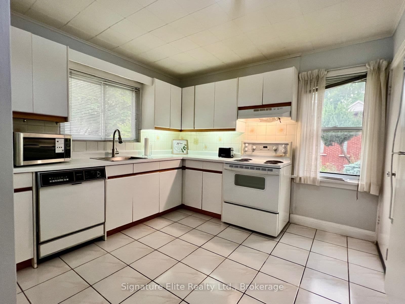 34 Ovida Avenue, Unit Upper thumbnail 8