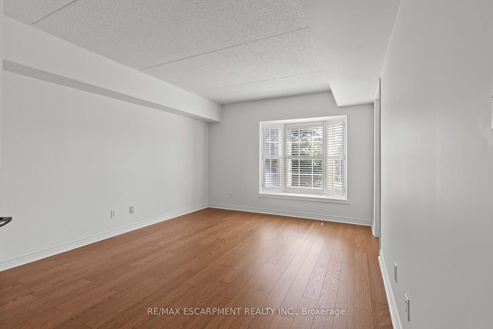 4005 KILMER Drive, Unit 202 thumbnail 9