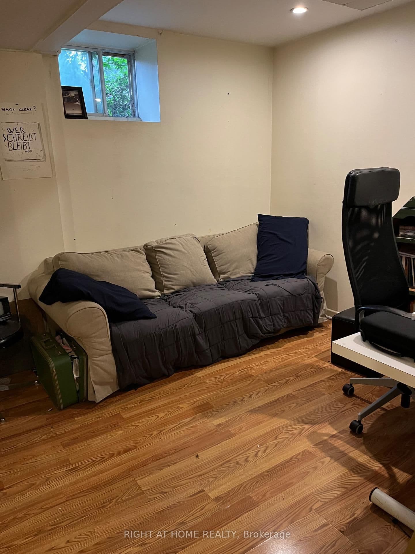 157 Medland Street thumbnail 3