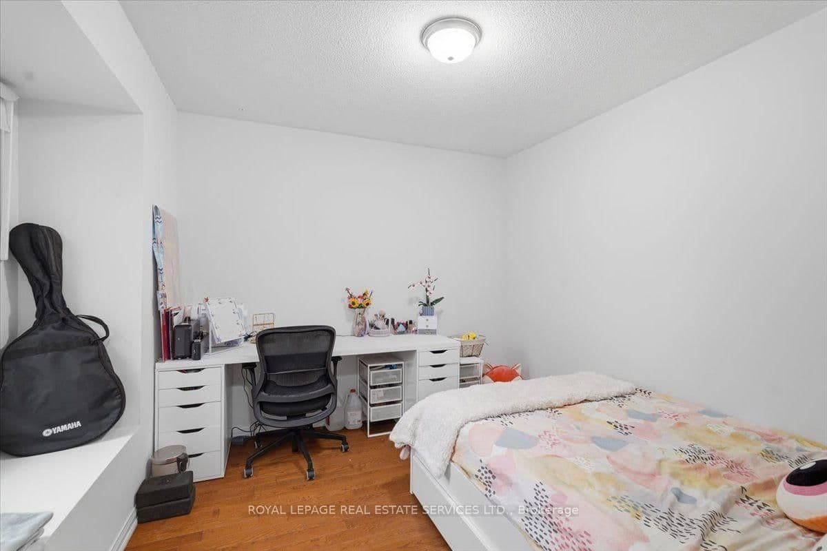 5185 Bunton Crescent thumbnail 11
