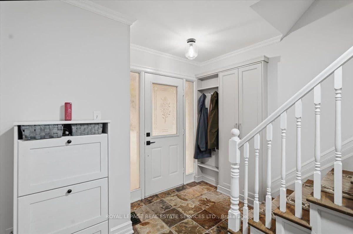 5185 Bunton Crescent thumbnail 2