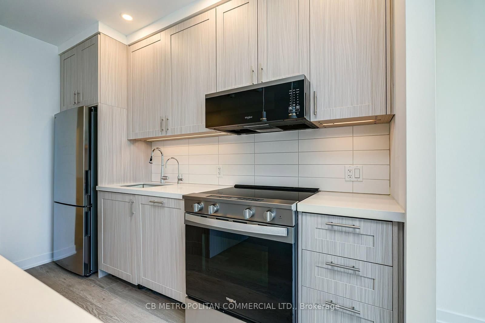 2946 Dundas Street West Street W, Unit 409 thumbnail 13