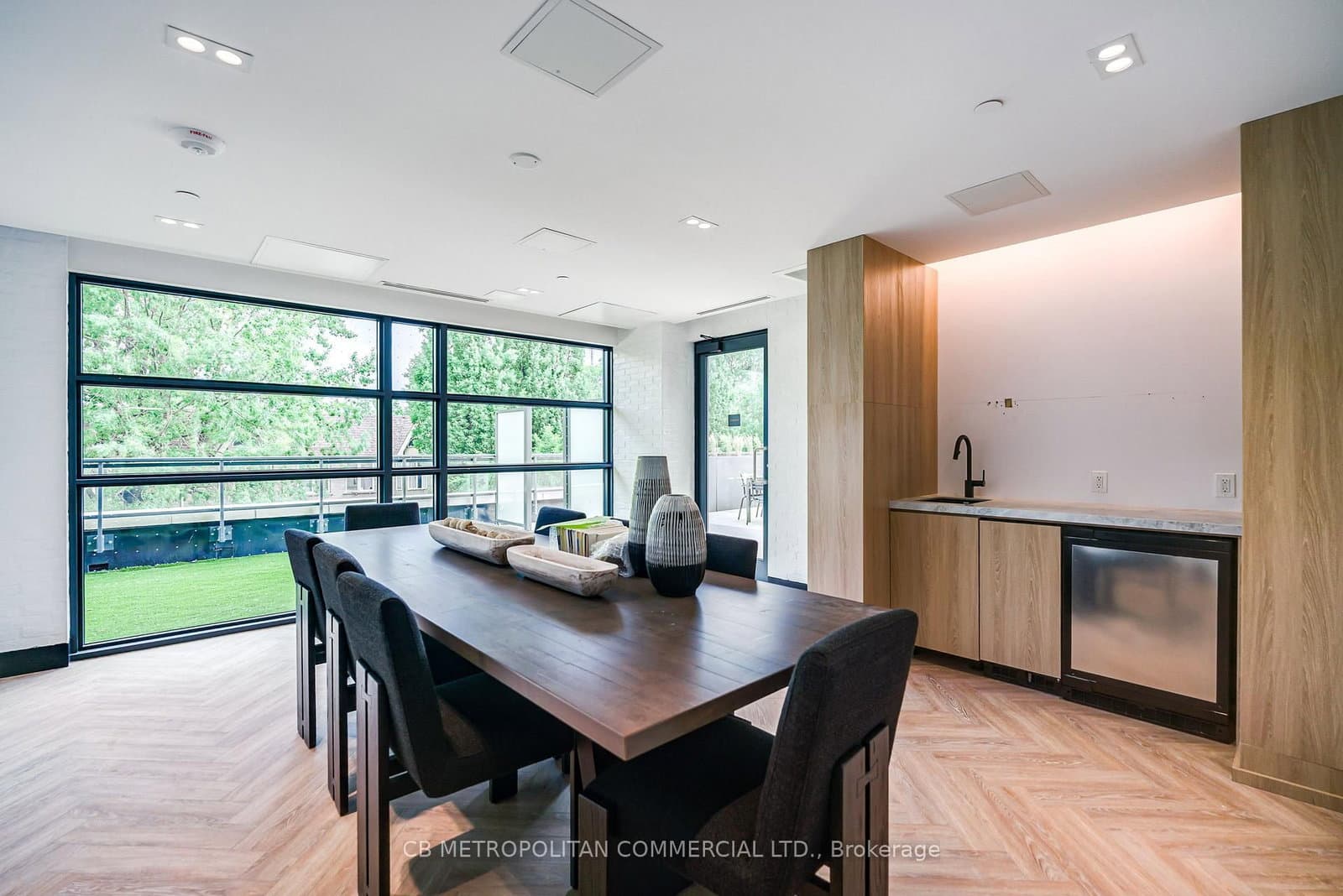 2946 Dundas Street West Street W, Unit 409 thumbnail 22