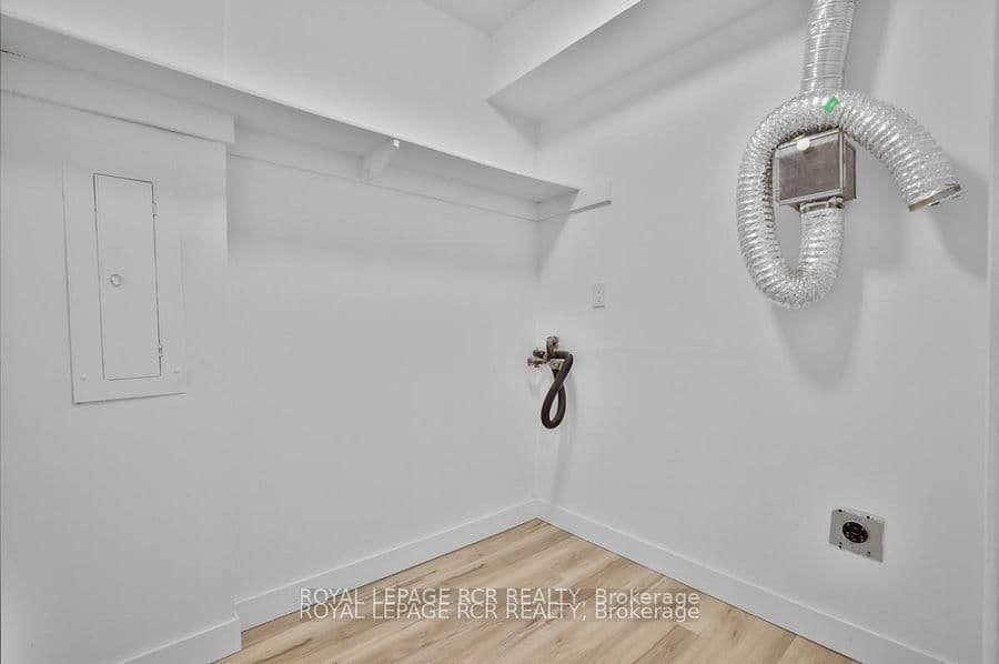 1535 Lakeshore Road E, Unit 205 thumbnail 18