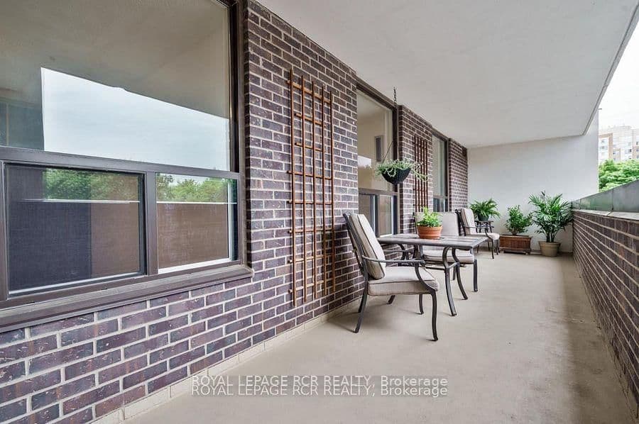 1535 Lakeshore Road E, Unit 205 thumbnail 19