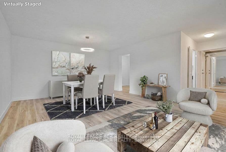 1535 Lakeshore Road E, Unit 205 thumbnail 2