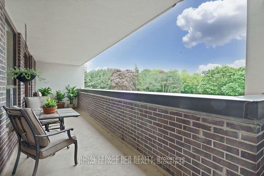 1535 Lakeshore Road E, Unit 205 thumbnail 20