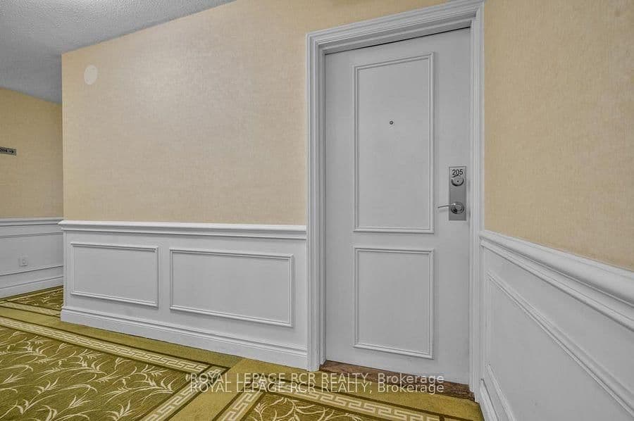1535 Lakeshore Road E, Unit 205 thumbnail 22