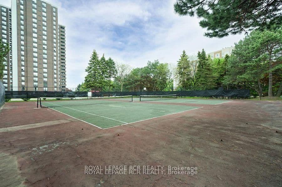1535 Lakeshore Road E, Unit 205 thumbnail 35