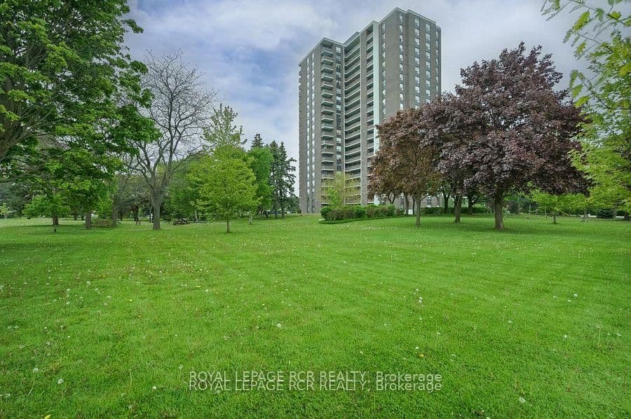 1535 Lakeshore Road E, Unit 205 thumbnail 36