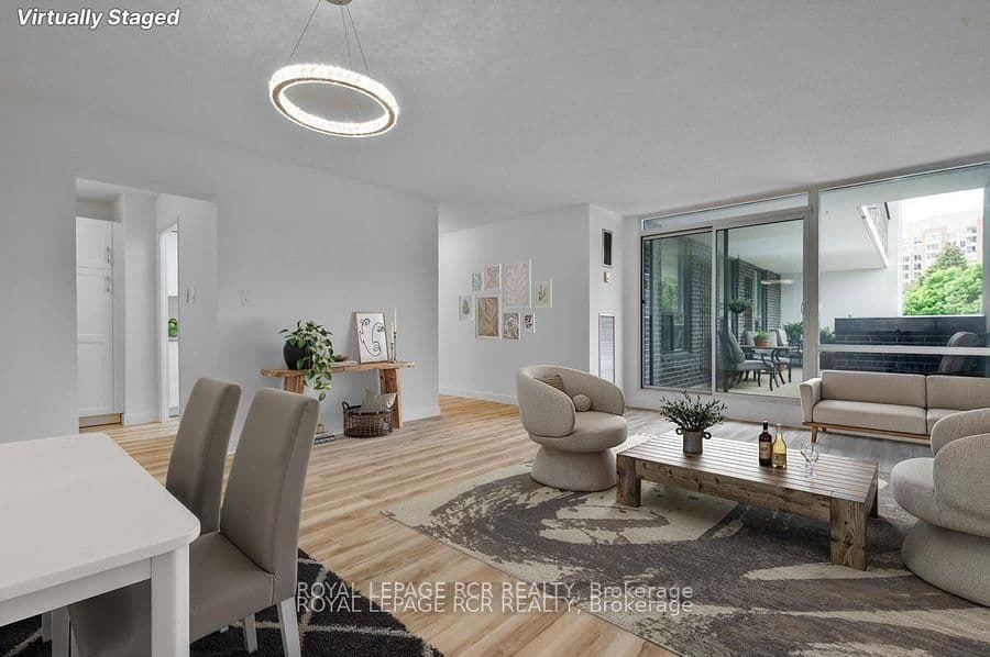 1535 Lakeshore Road E, Unit 205 thumbnail 4