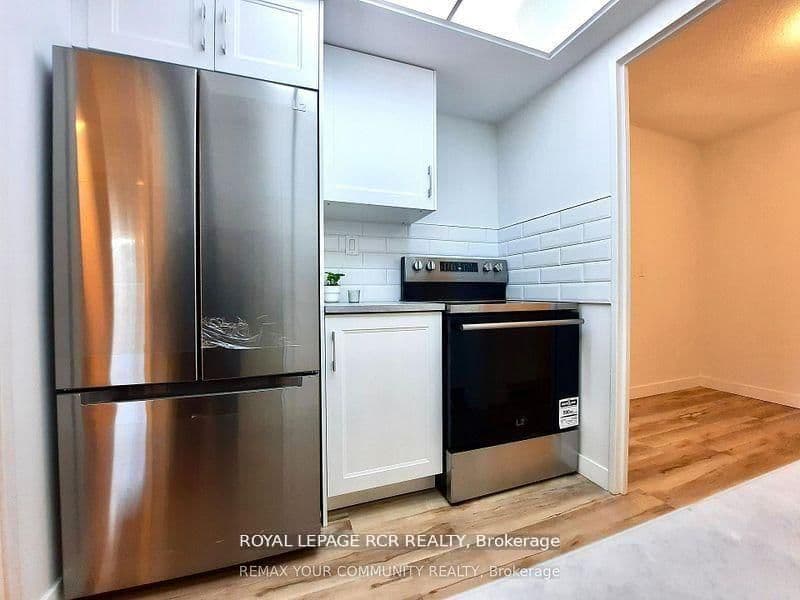 1535 Lakeshore Road E, Unit 205 thumbnail 8
