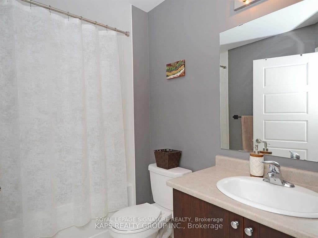 165 Hampshire Way, Unit 64 thumbnail 11