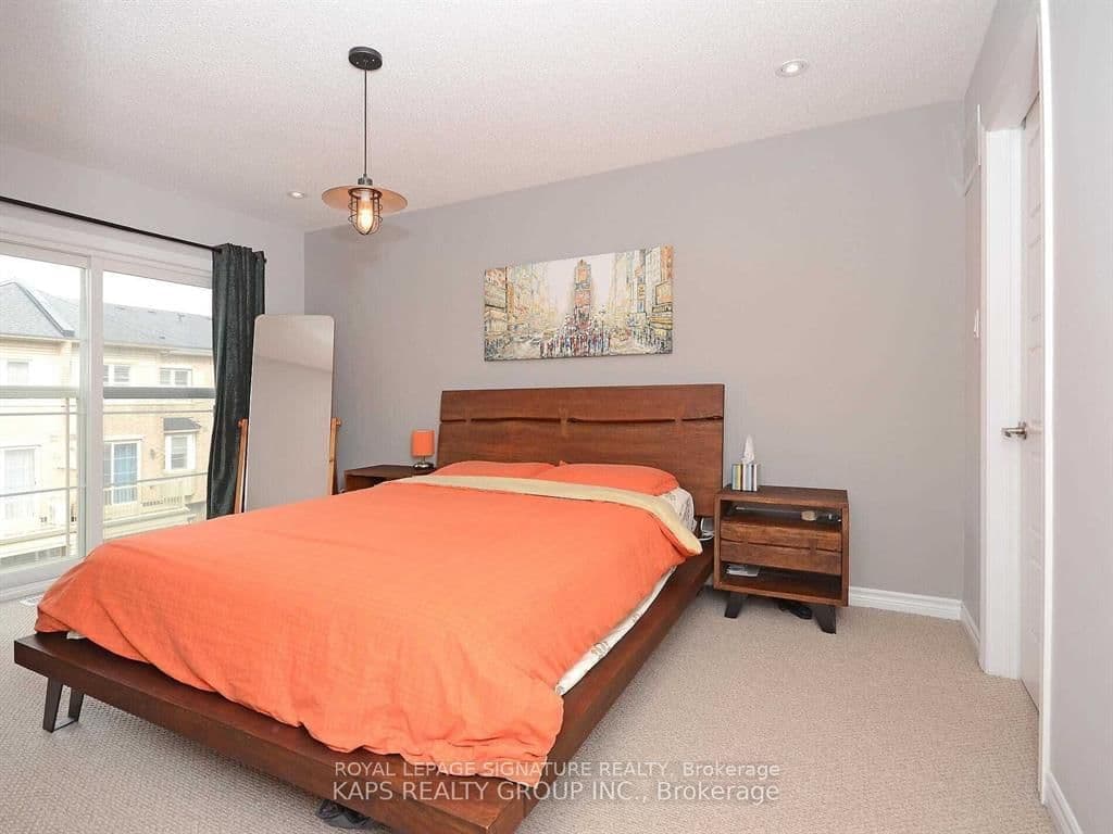 165 Hampshire Way, Unit 64 thumbnail 9